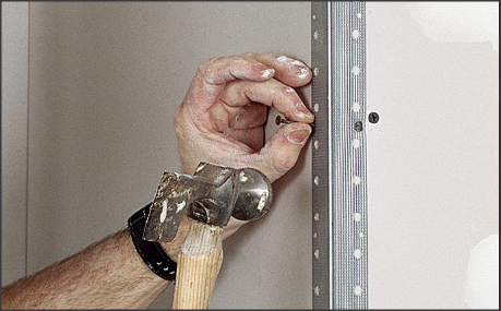 Installing Drywall Corner Bead